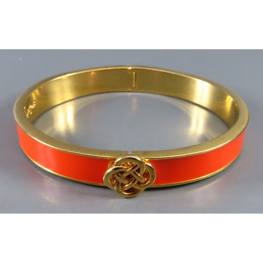 STELLA & DOT Lindsay Bangle Bracelet CORAL ORANGE ENAMEL Gold Tone Knot HINGED